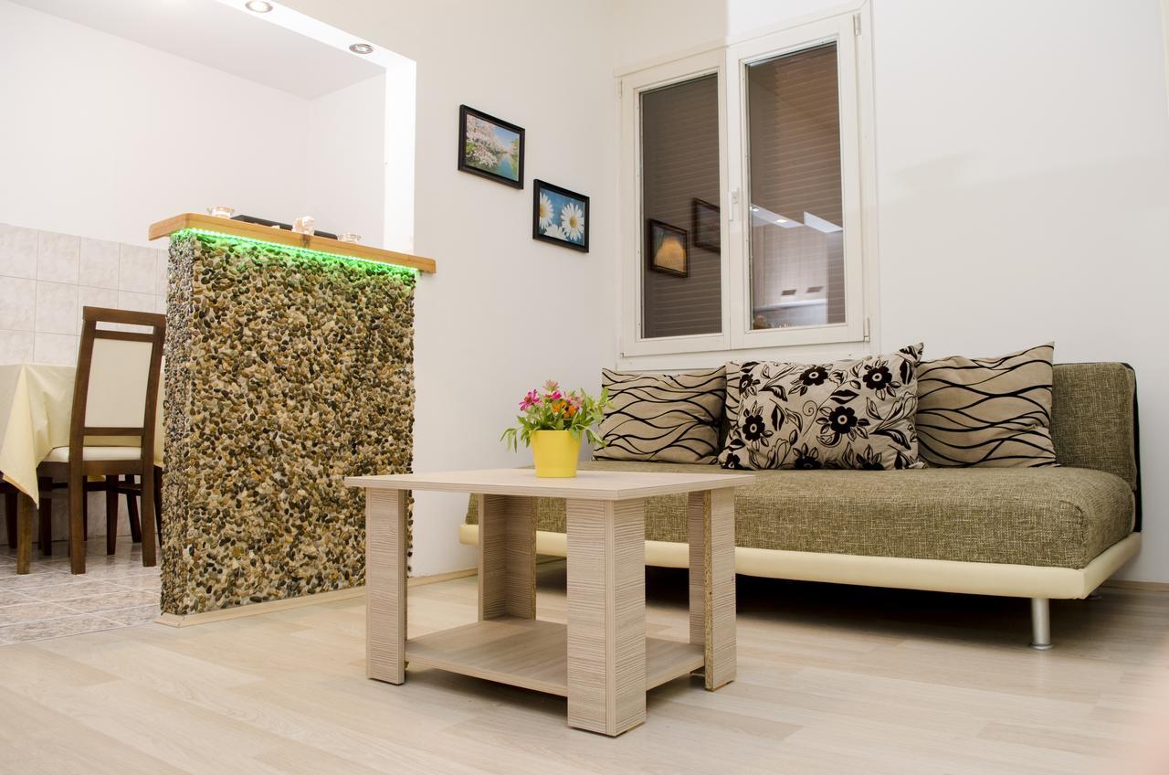 Villa Re3Ca Скопье Экстерьер фото
