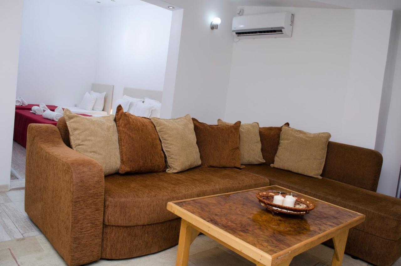 Villa Re3Ca Скопье Экстерьер фото